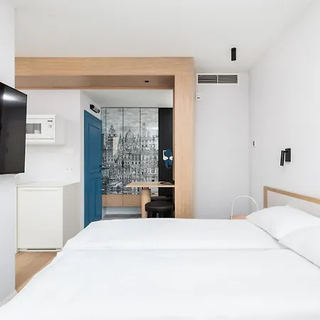 Apartment Of The Kings-riverside K22m31 Krakau